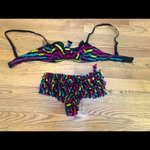 NWOT Undiz Bra 32B and hipster size S